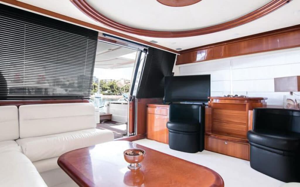Ferretti 68 boat lounge. Boats in Paros. Charter a Boat.
