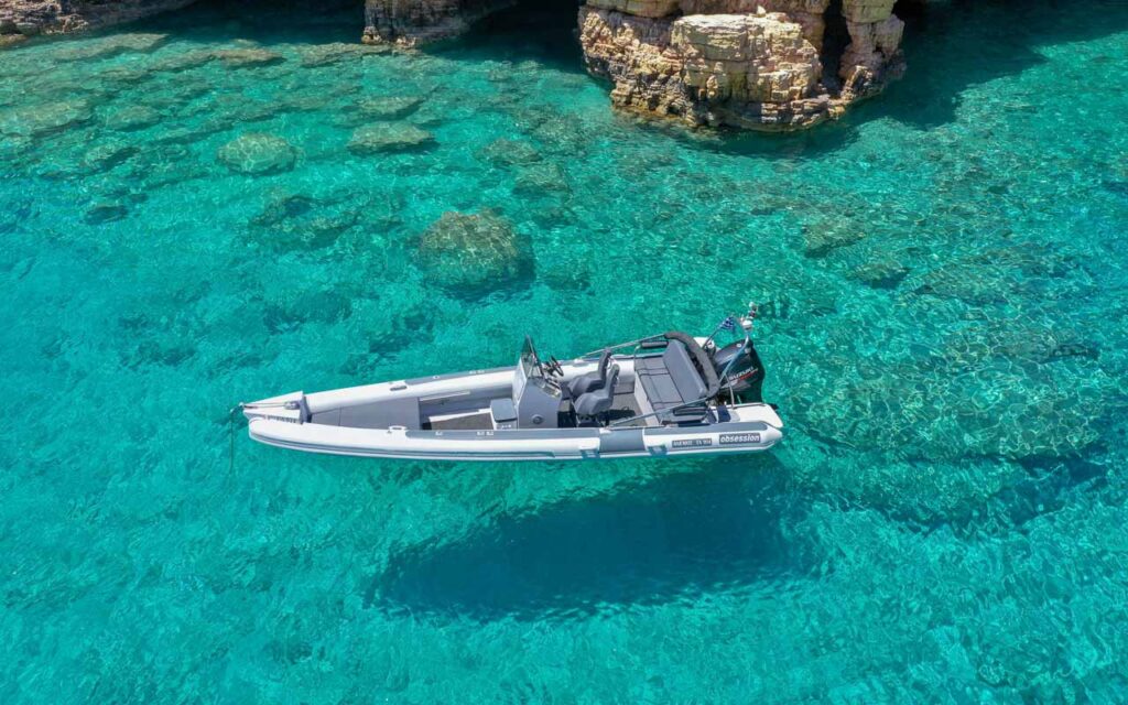 Fost 740 from above. Boats in Paros. Charter a Boat.